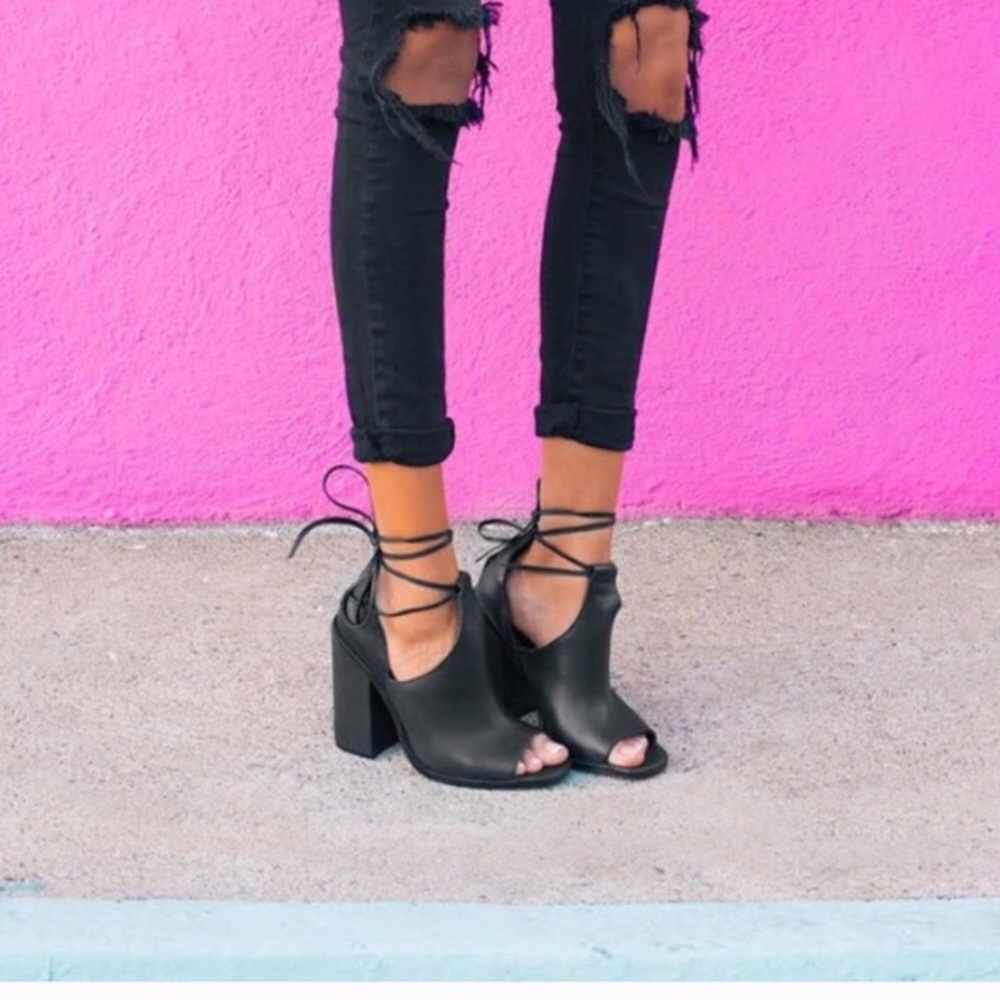 UNIF 94 heel